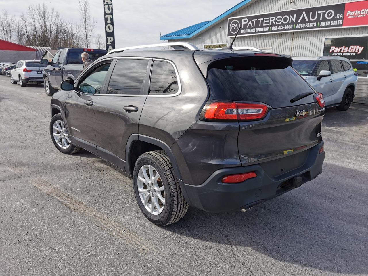2014 Jeep Cherokee Latitude - Photo #7