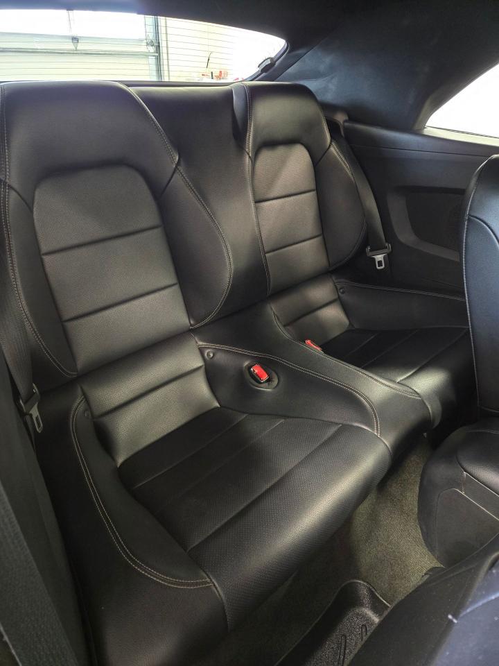 2016 Ford Mustang EcoBoost Premium Photo