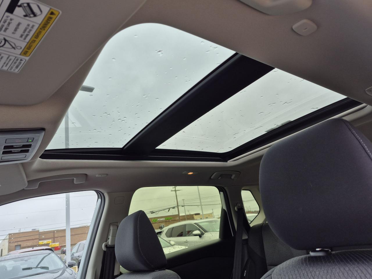 2024 Nissan Rogue SV MOONROOF Photo5