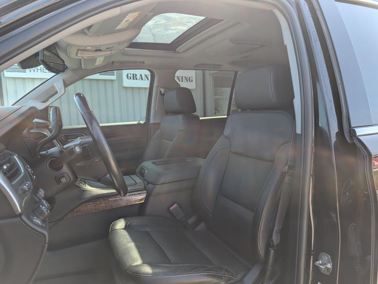 2016 Chevrolet Suburban LTZ - Photo #13