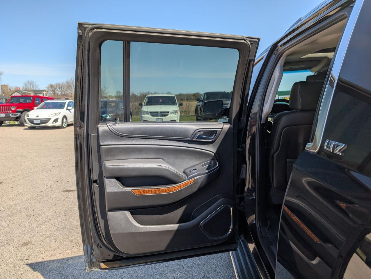 2016 Chevrolet Suburban LTZ - Photo #15