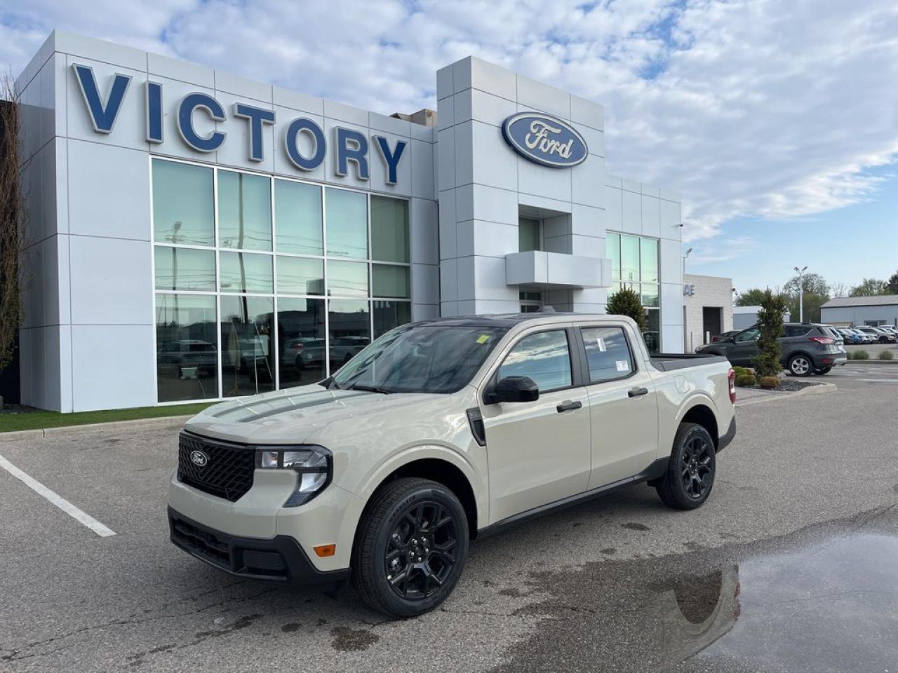 New 2025 Ford Maverick XLT for sale in Chatham, ON
