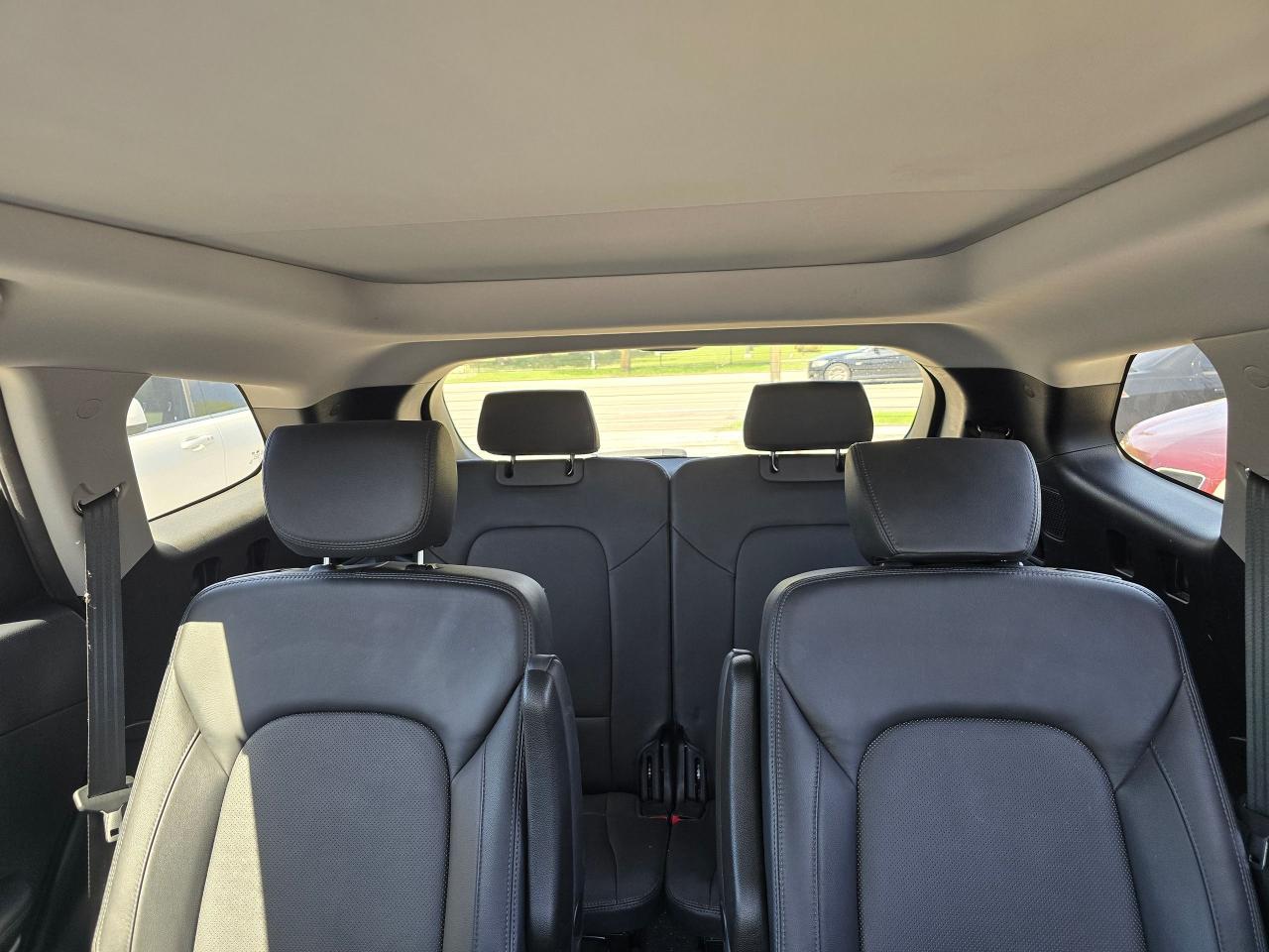 2015 Hyundai Santa Fe XL LIMITED - Photo #7