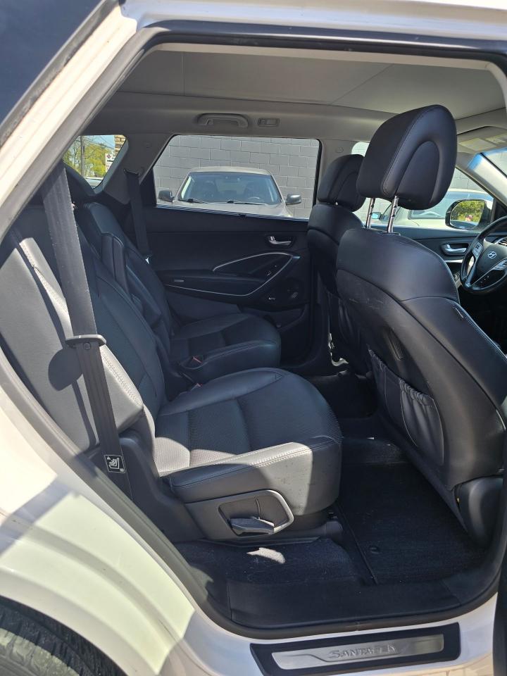 2015 Hyundai Santa Fe XL LIMITED - Photo #16