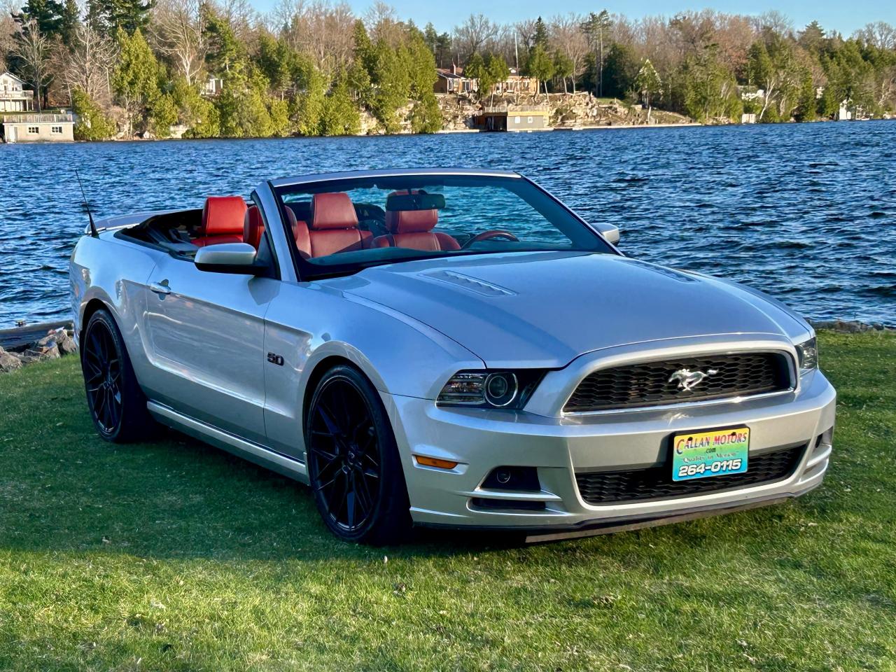 2013 Ford Mustang 2dr Conv GT, Only 69700 km - Photo #2