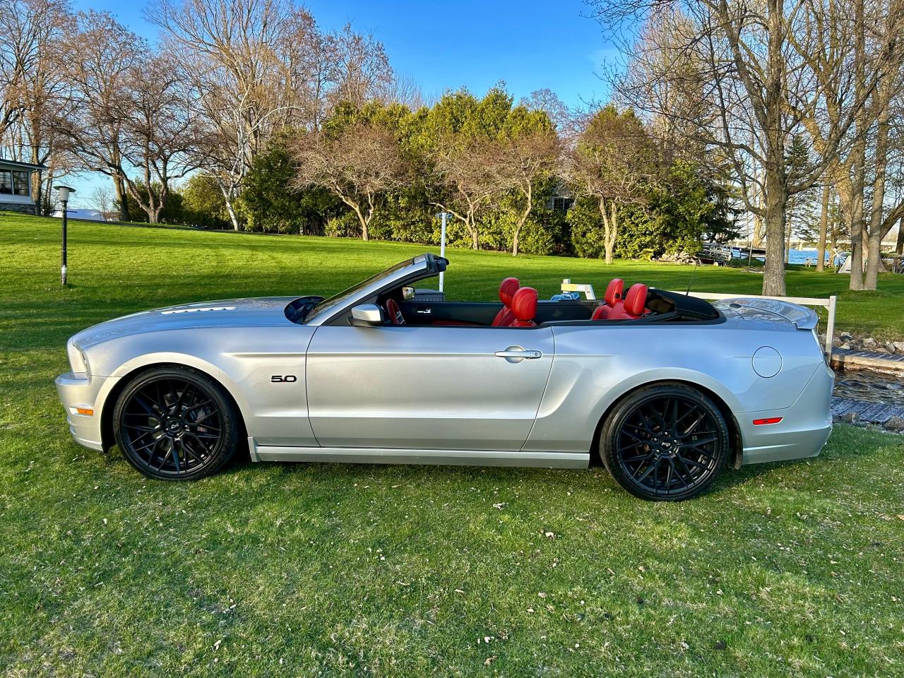 2013 Ford Mustang 2dr Conv GT, Only 69700 km - Photo #23