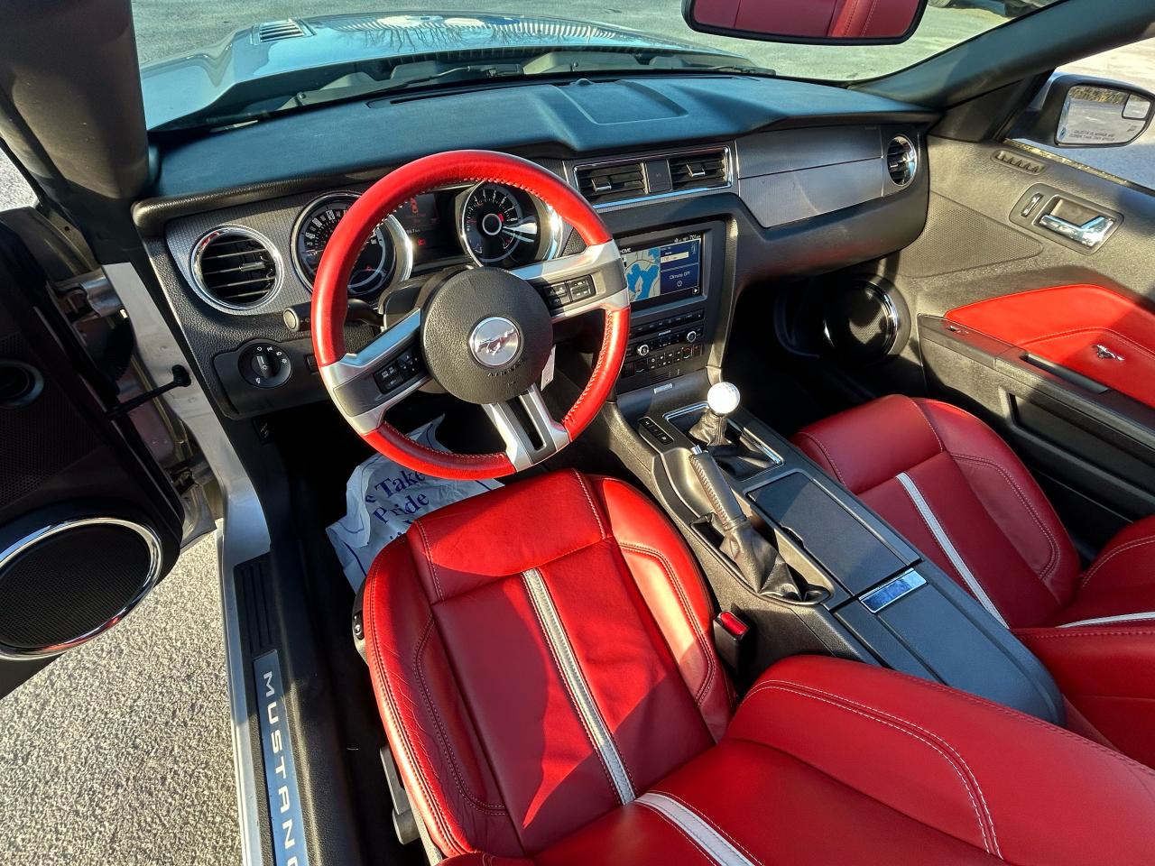 2013 Ford Mustang 2dr Conv GT, Only 69700 km - Photo #42