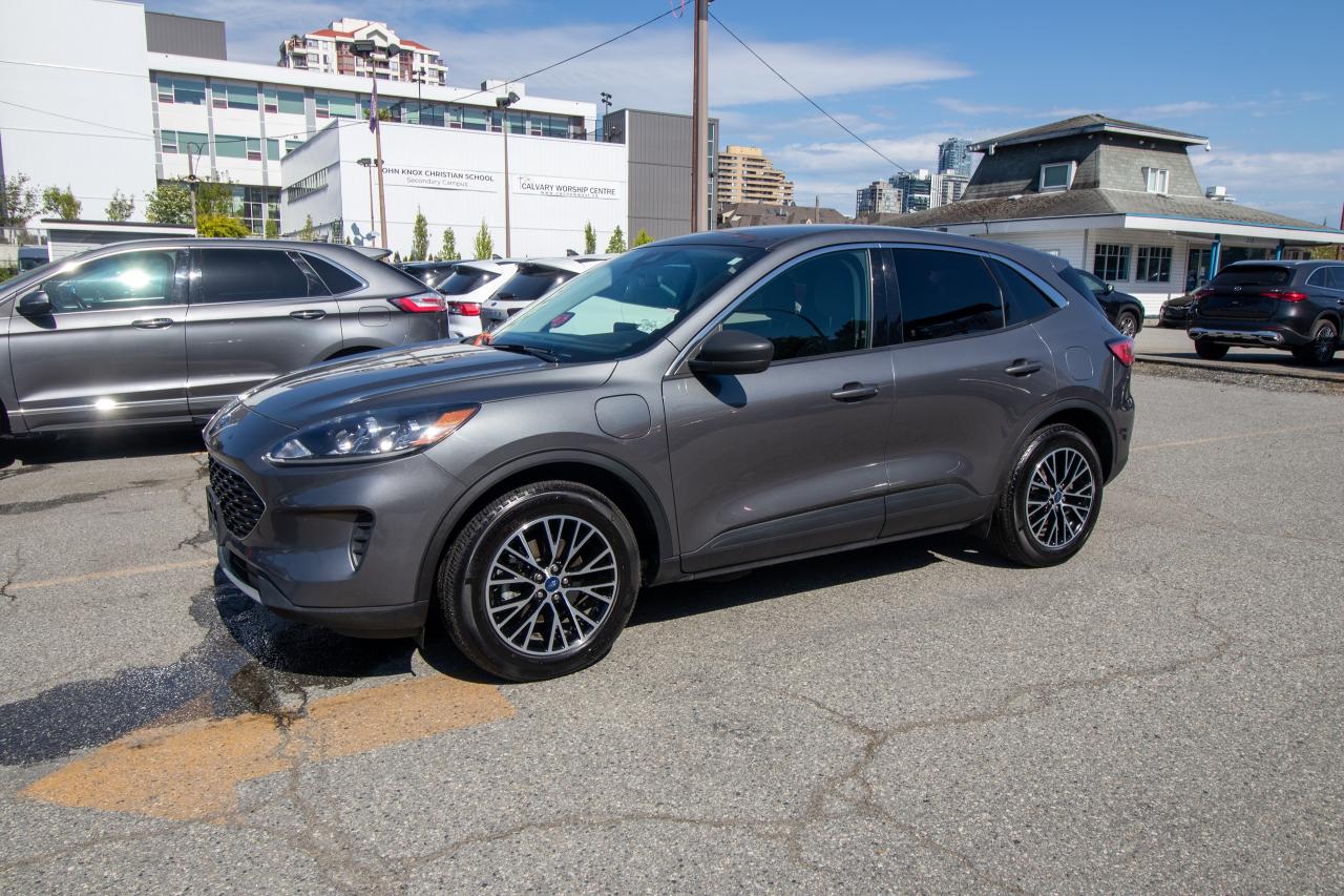 2022 Ford Escape SE Plug-In Hybrid FWD Photo5