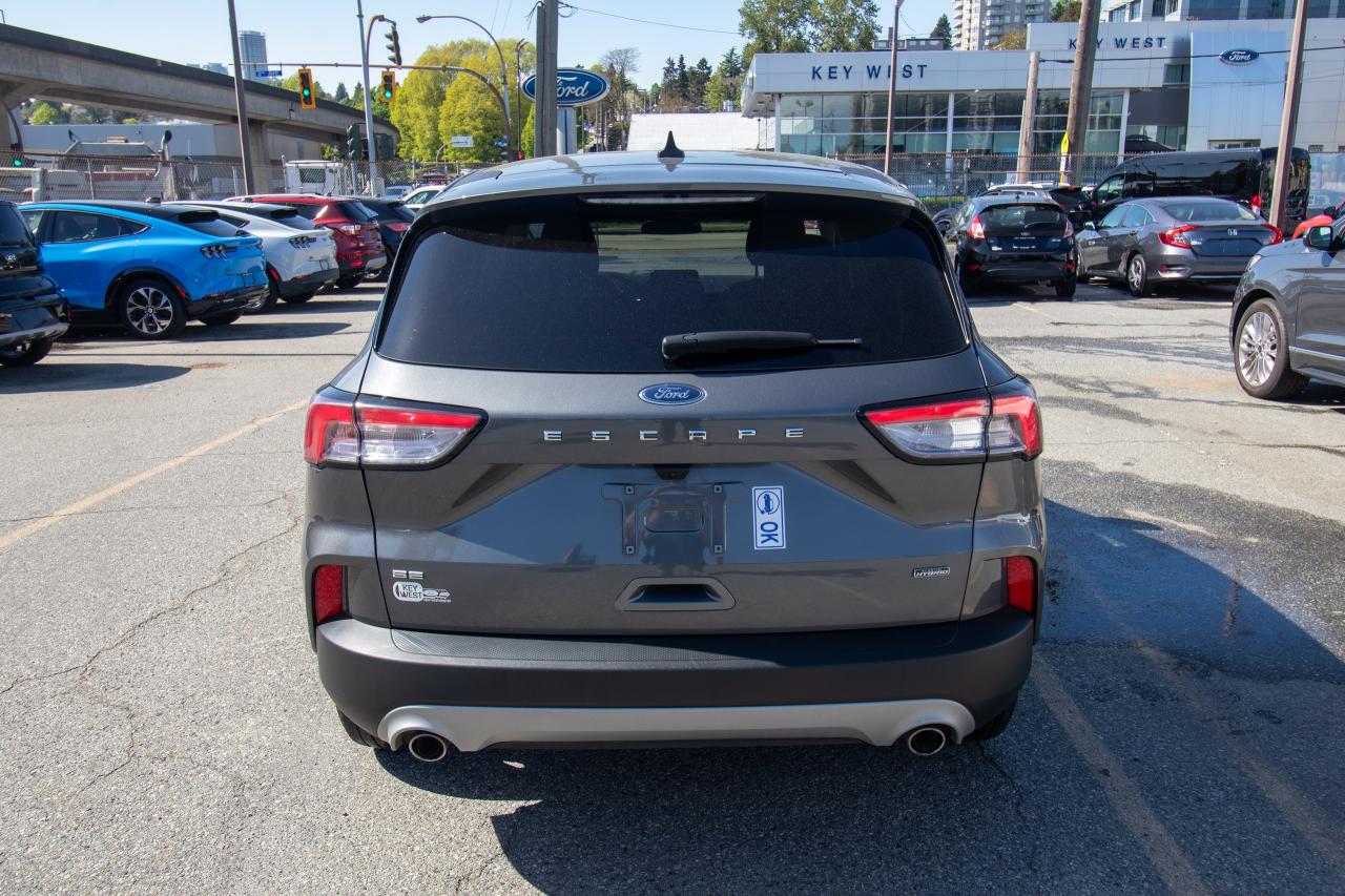 2022 Ford Escape SE Plug-In Hybrid FWD Photo5
