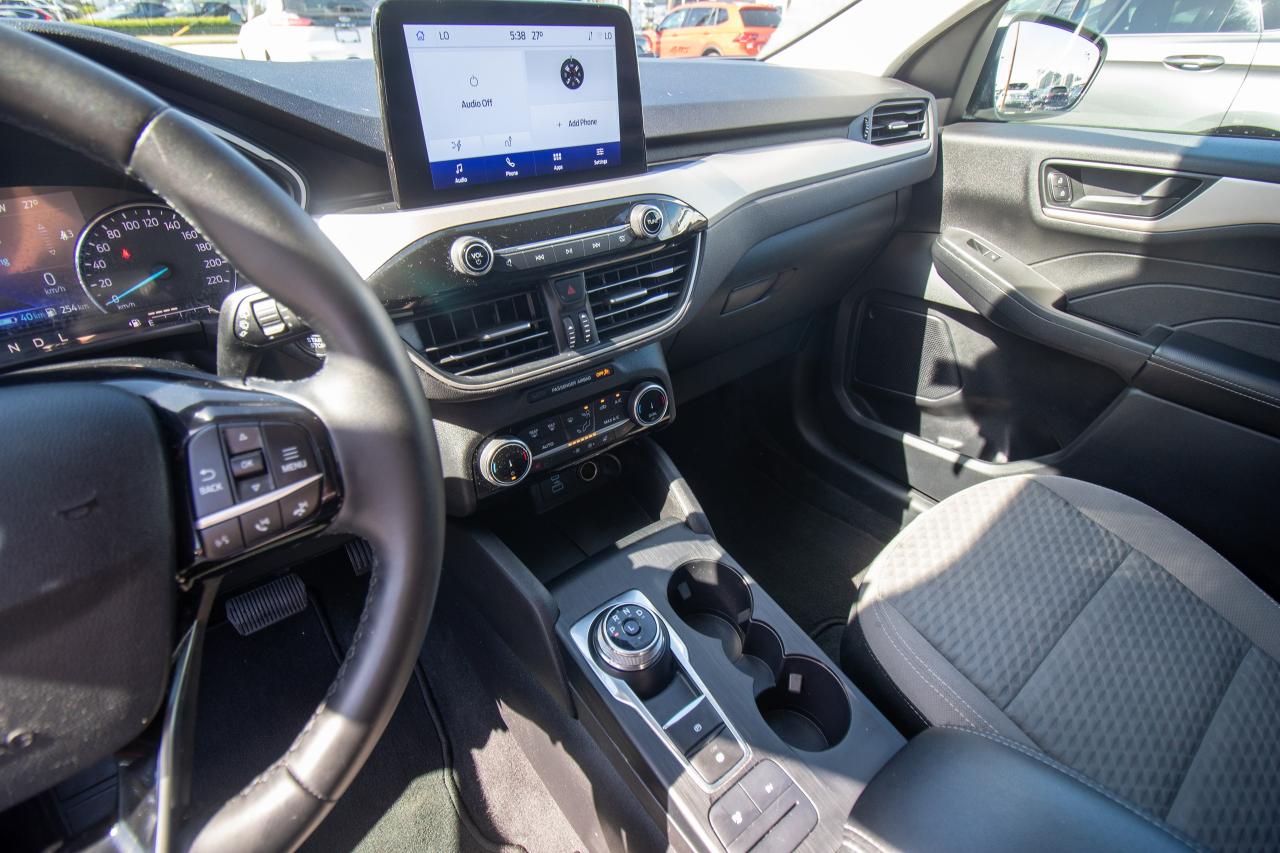 2022 Ford Escape SE Plug-In Hybrid FWD Photo5