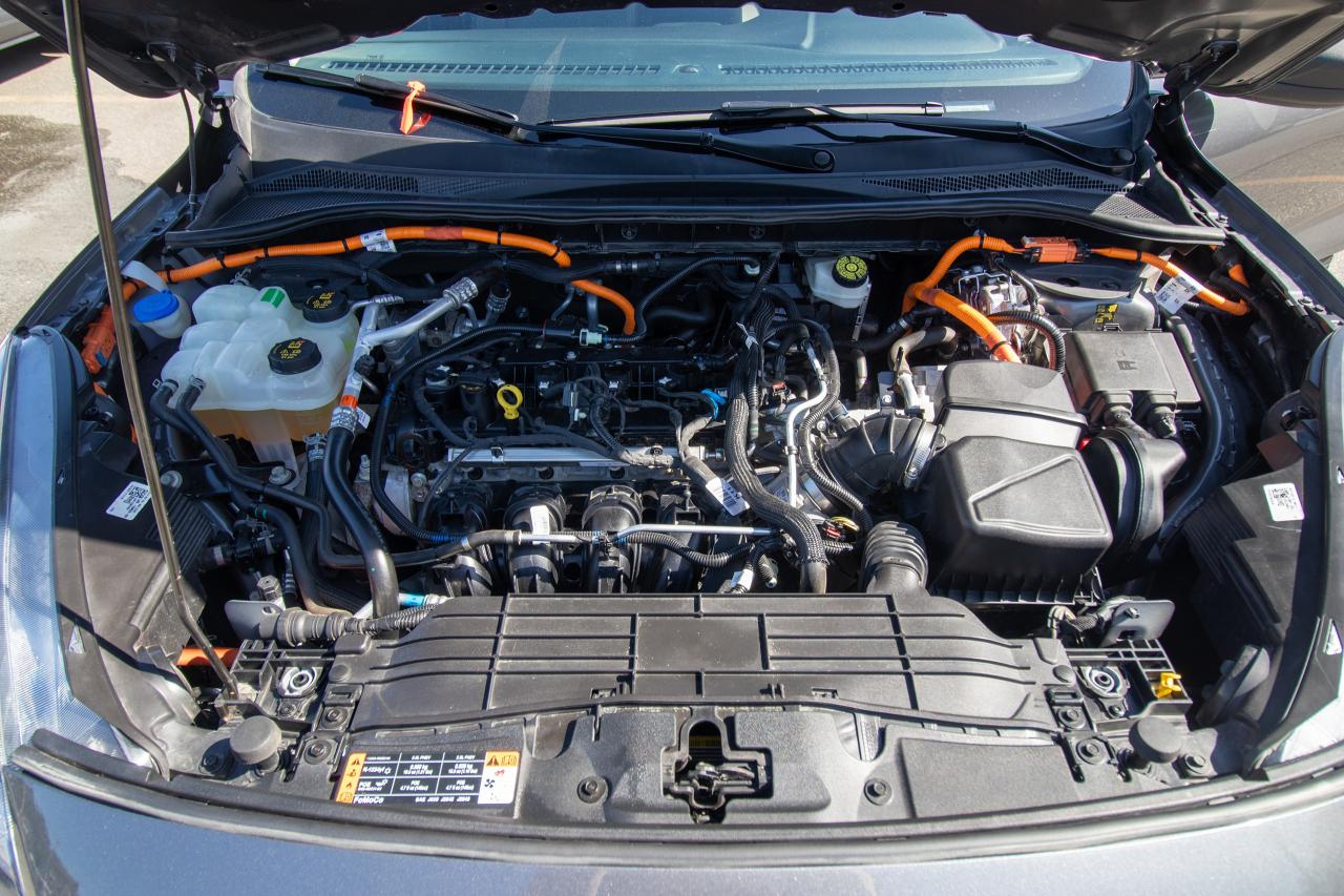 2022 Ford Escape SE Plug-In Hybrid FWD Photo5