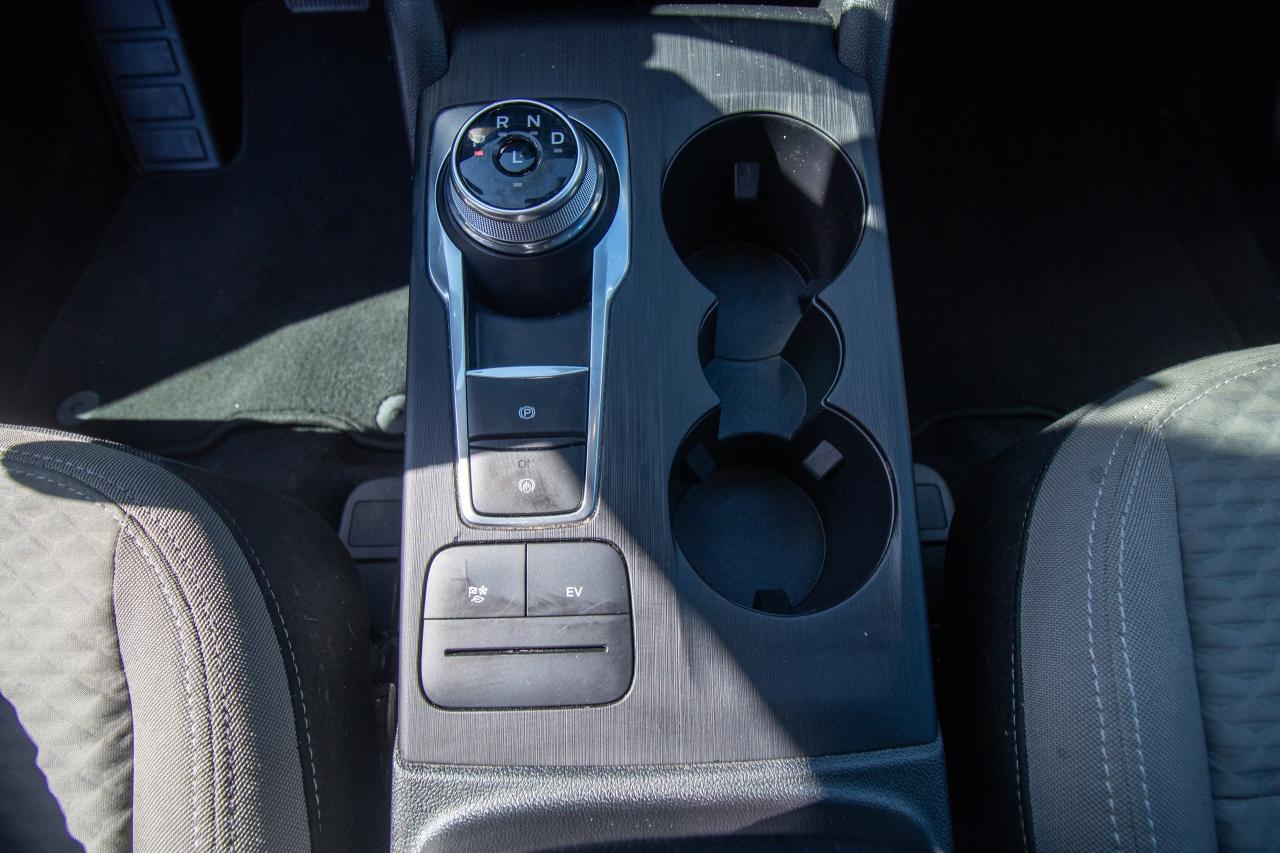 2022 Ford Escape SE Plug-In Hybrid FWD Photo5