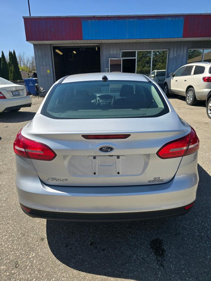 2015 Ford Focus SE - Photo #12