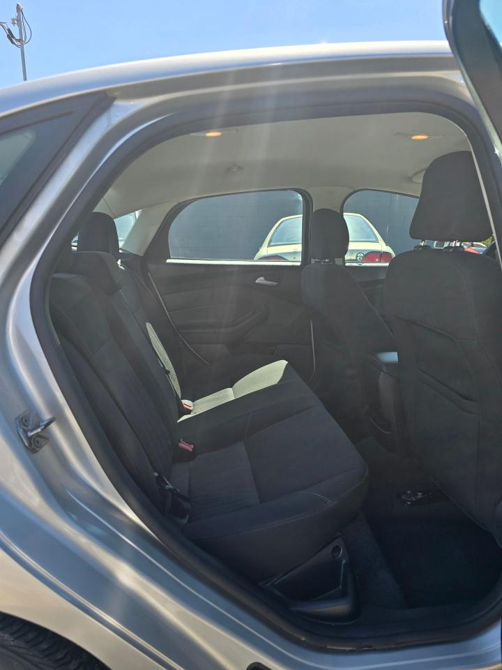 2015 Ford Focus SE - Photo #13