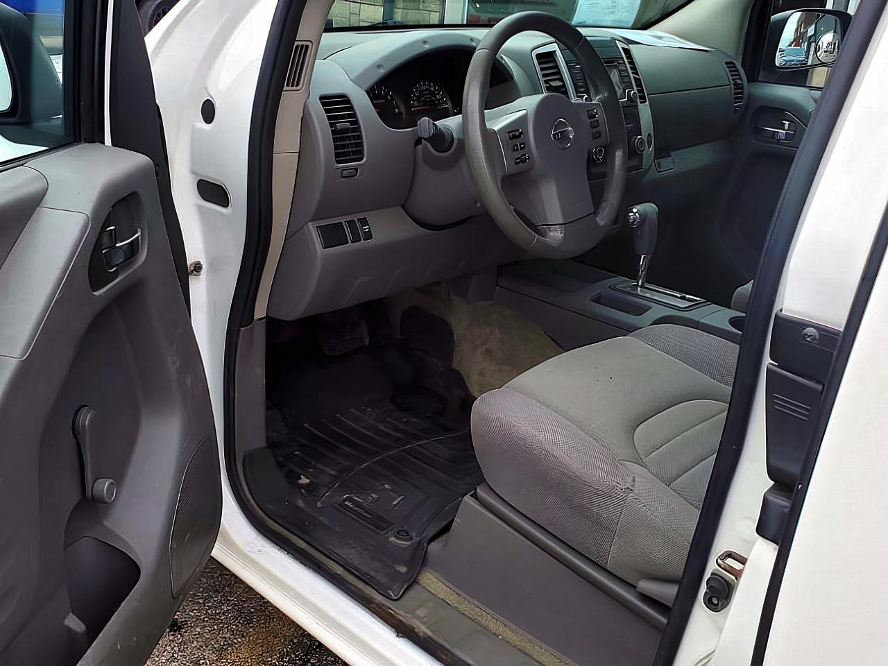 2017 Nissan Frontier S - Photo #11