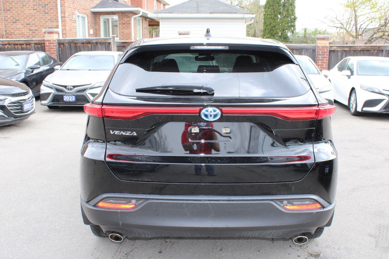 2024 Toyota Venza LE AWD hybrid - Photo #6