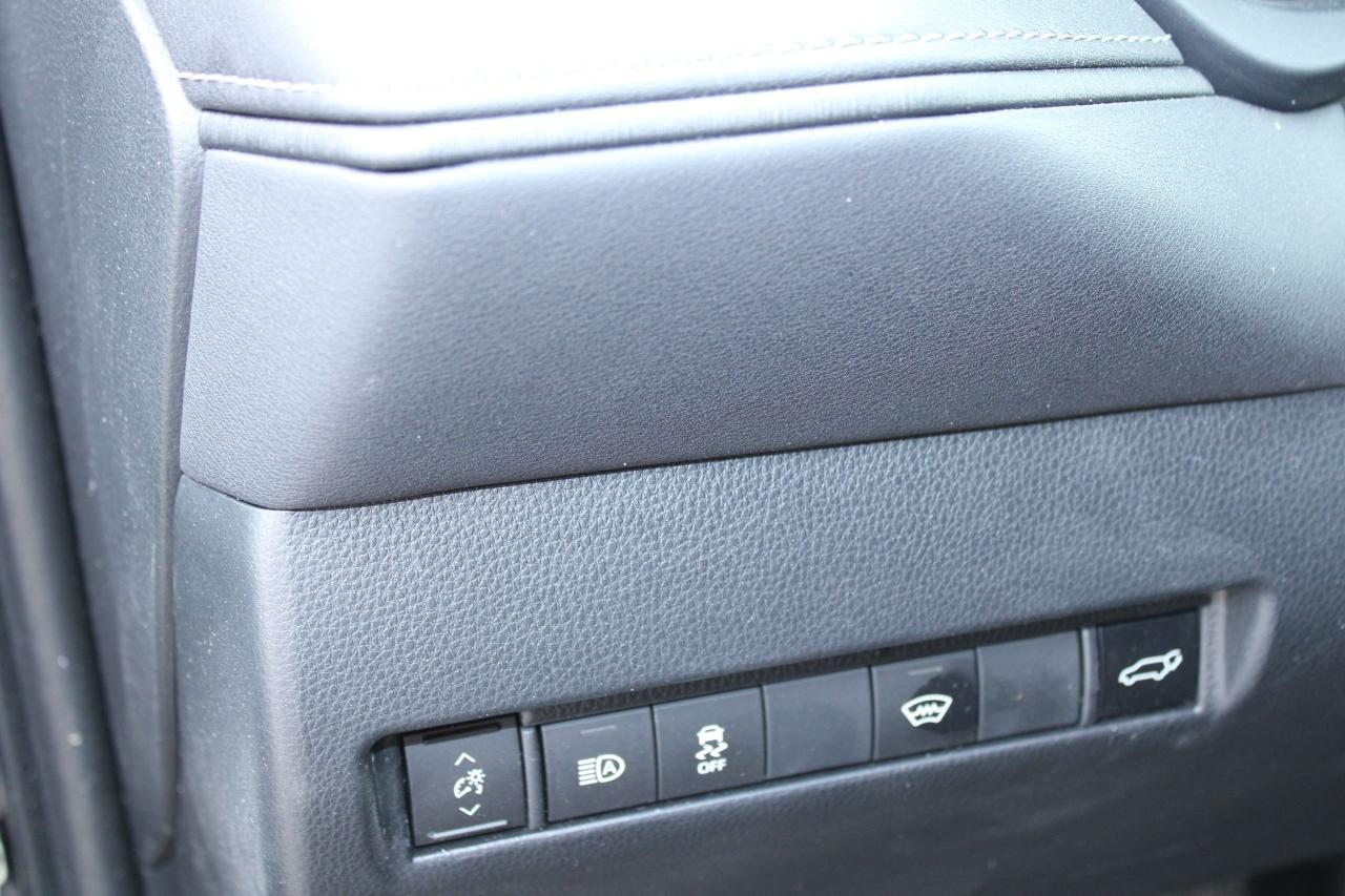 2024 Toyota Venza LE AWD hybrid - Photo #17
