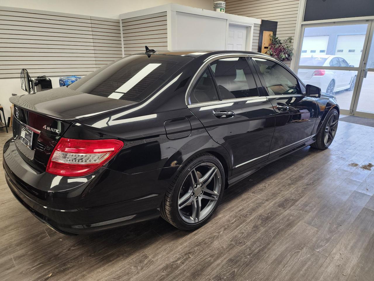 2011 Mercedes-Benz C-Class C 350 - Photo #6