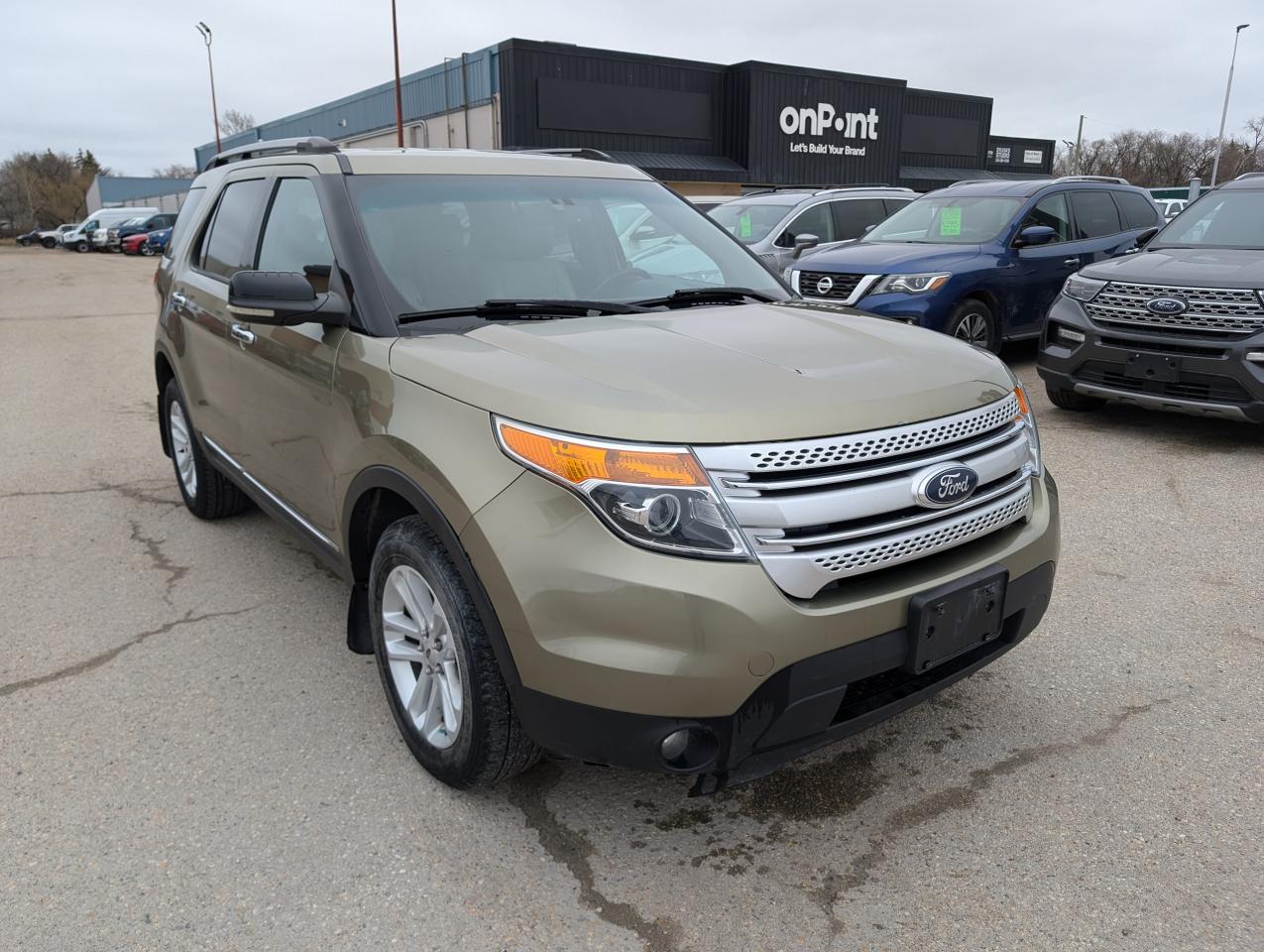 2013 Ford Explorer XLT | Leather | Tow Pkg | Back up Camera - Photo #2