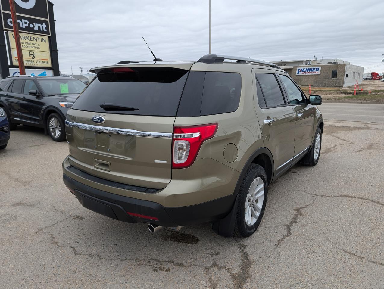 2013 Ford Explorer XLT | Leather | Tow Pkg | Back up Camera - Photo #4