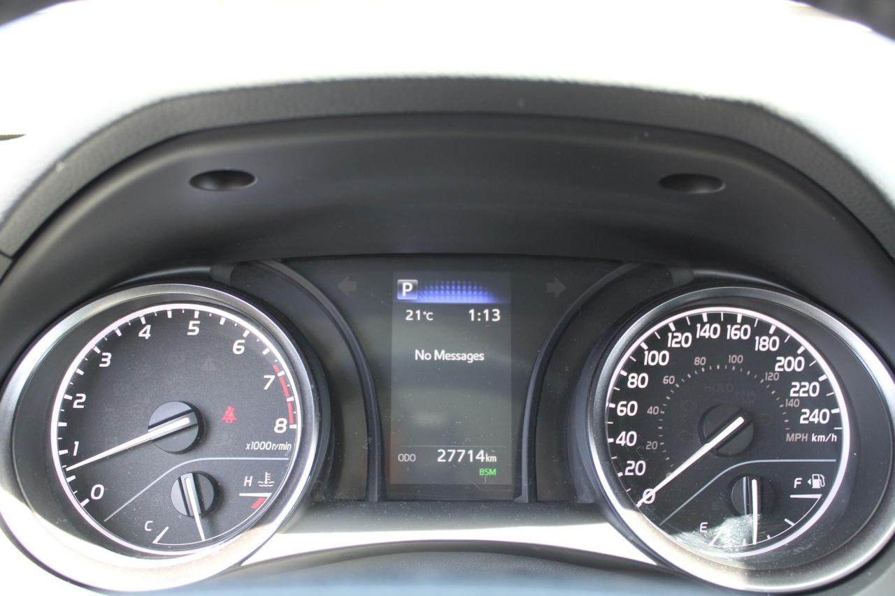 2024 Toyota Camry SE with Sunroof - Photo #9