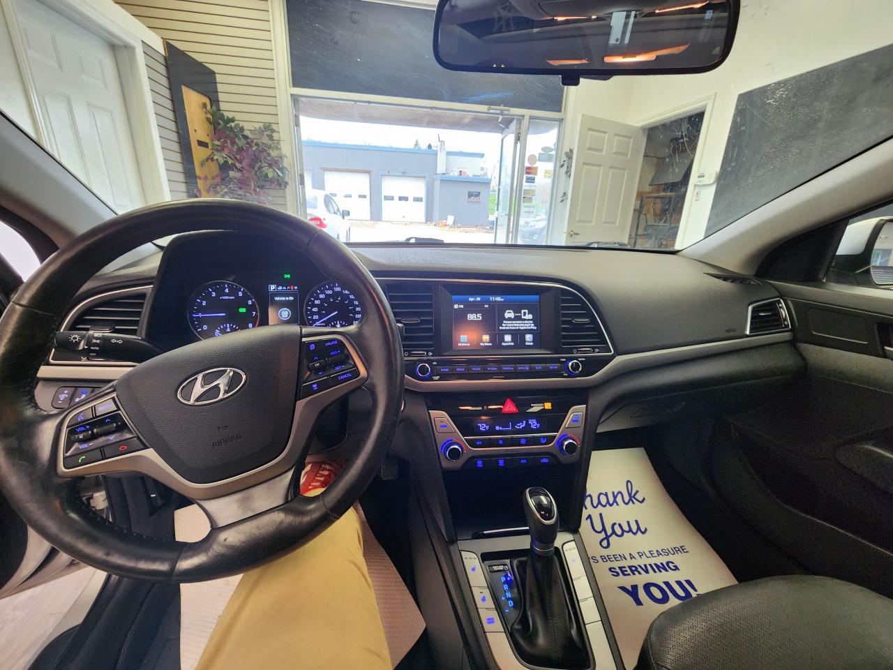 2017 Hyundai Elantra SE - Photo #16