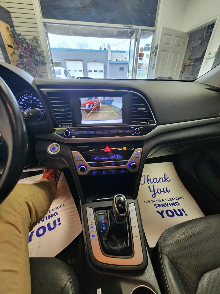 2017 Hyundai Elantra SE - Photo #17