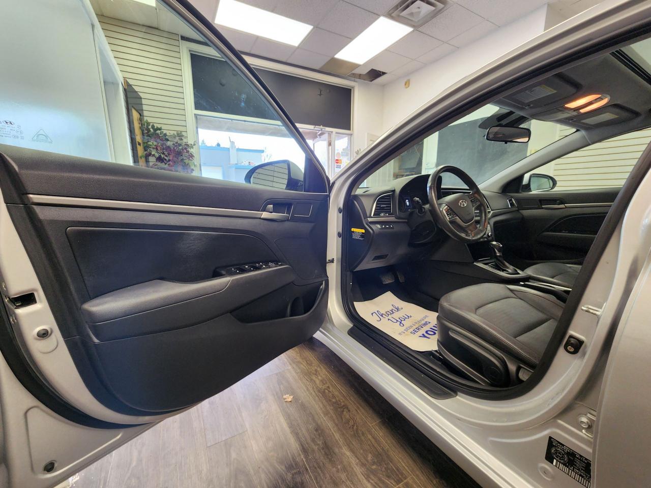 2017 Hyundai Elantra SE - Photo #11