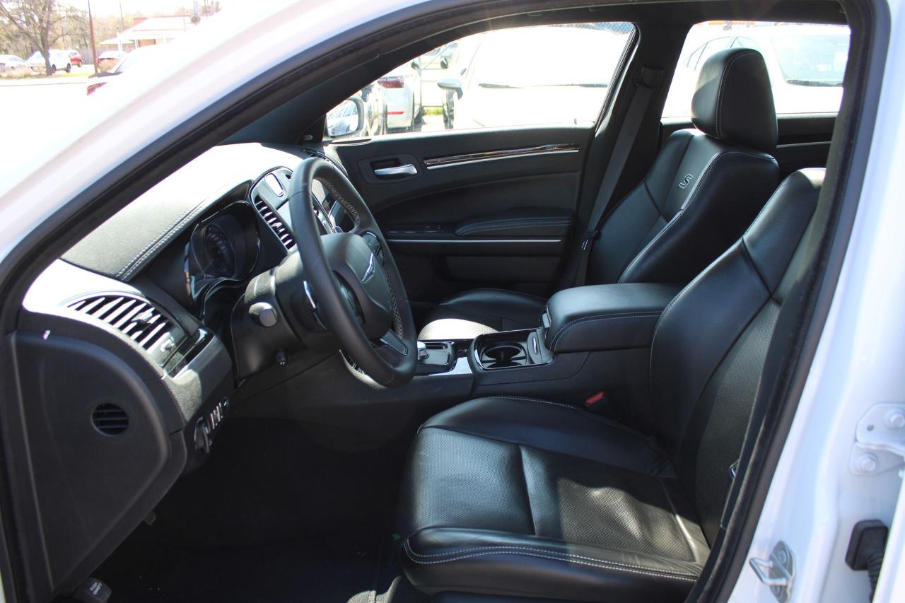 2023 Chrysler 300 300S - Photo #12