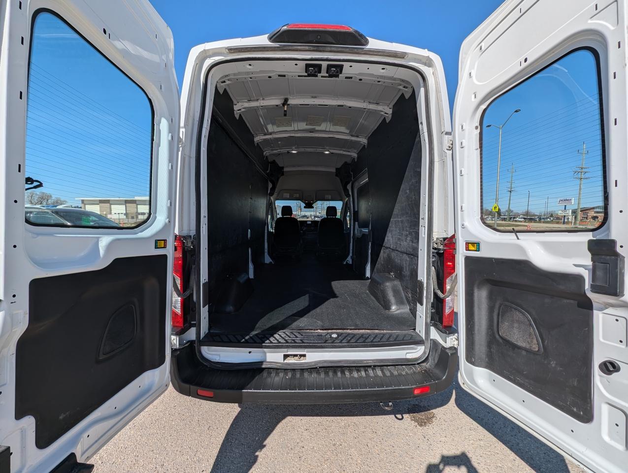 2021 Ford Transit Cargo Van High Roof | Back up Camera | Leather - Photo #5