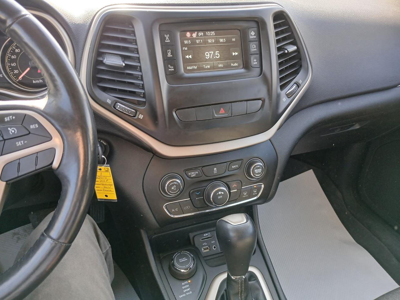 2014 Jeep Cherokee Sport - Photo #12
