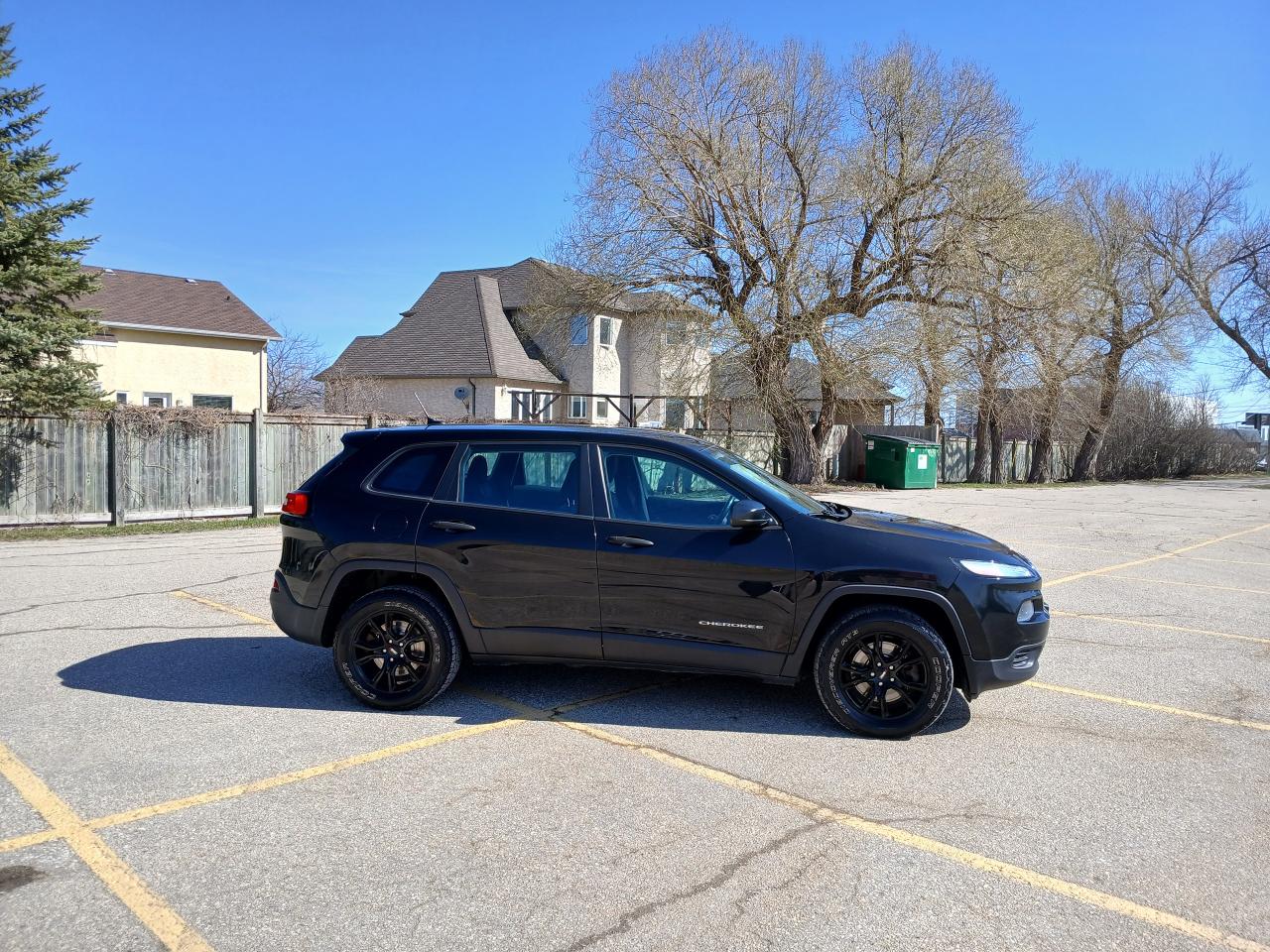 2014 Jeep Cherokee Sport - Photo #5