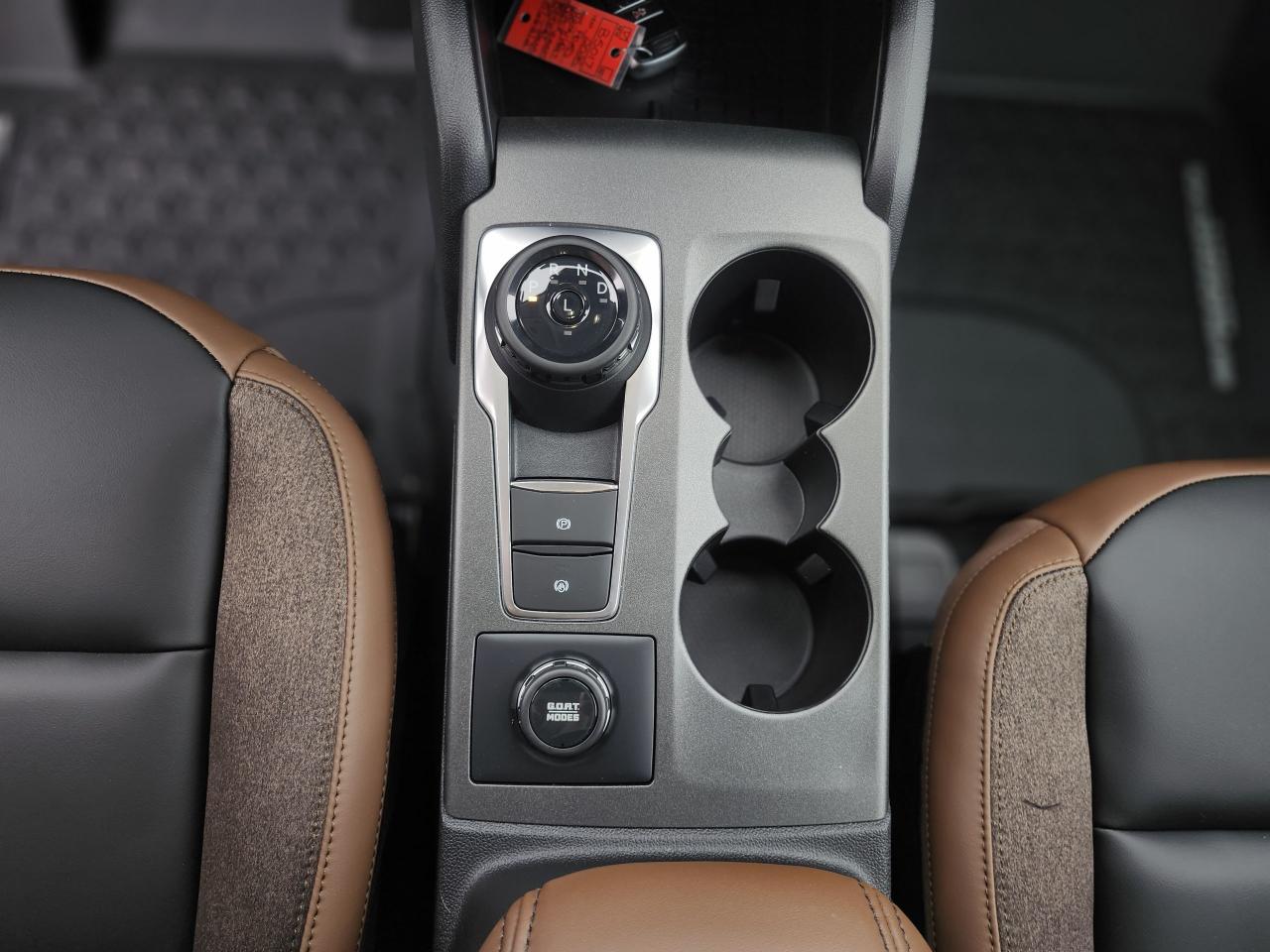 2025 Ford Bronco Sport Outer Banks 4X4 Photo5
