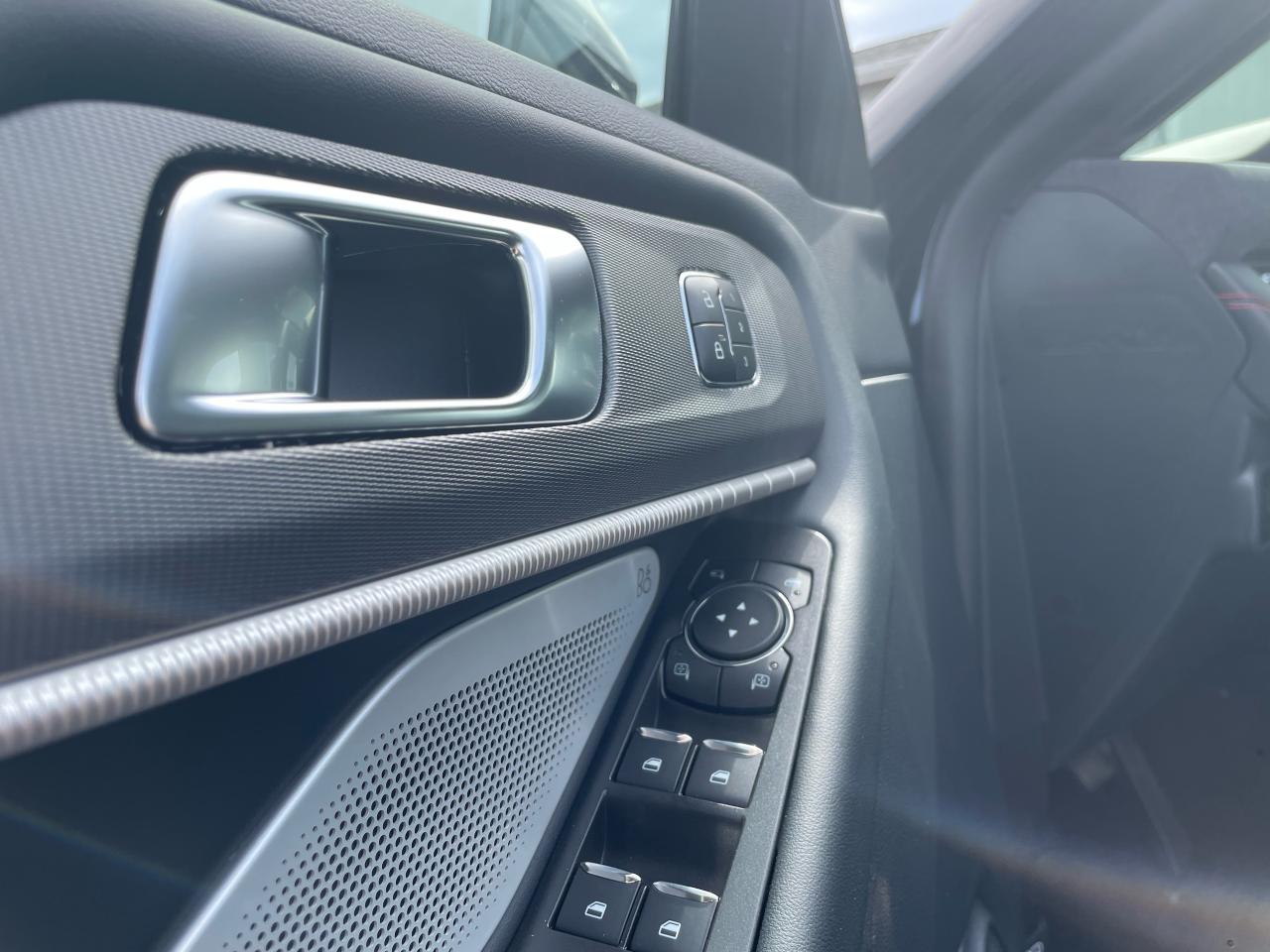 2025 Ford Explorer ST 4WD Photo5