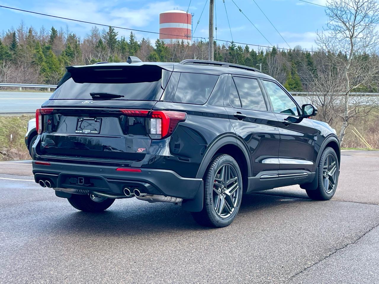 2025 Ford Explorer ST 4WD Photo5
