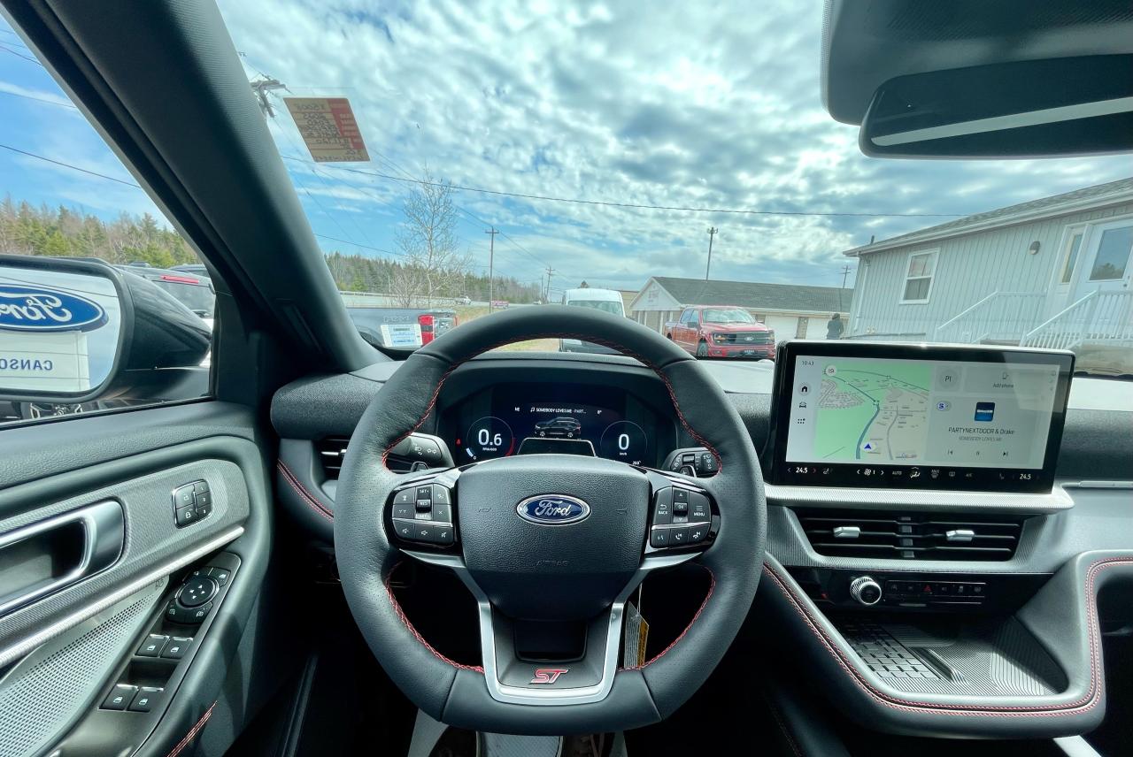 2025 Ford Explorer ST 4WD Photo5