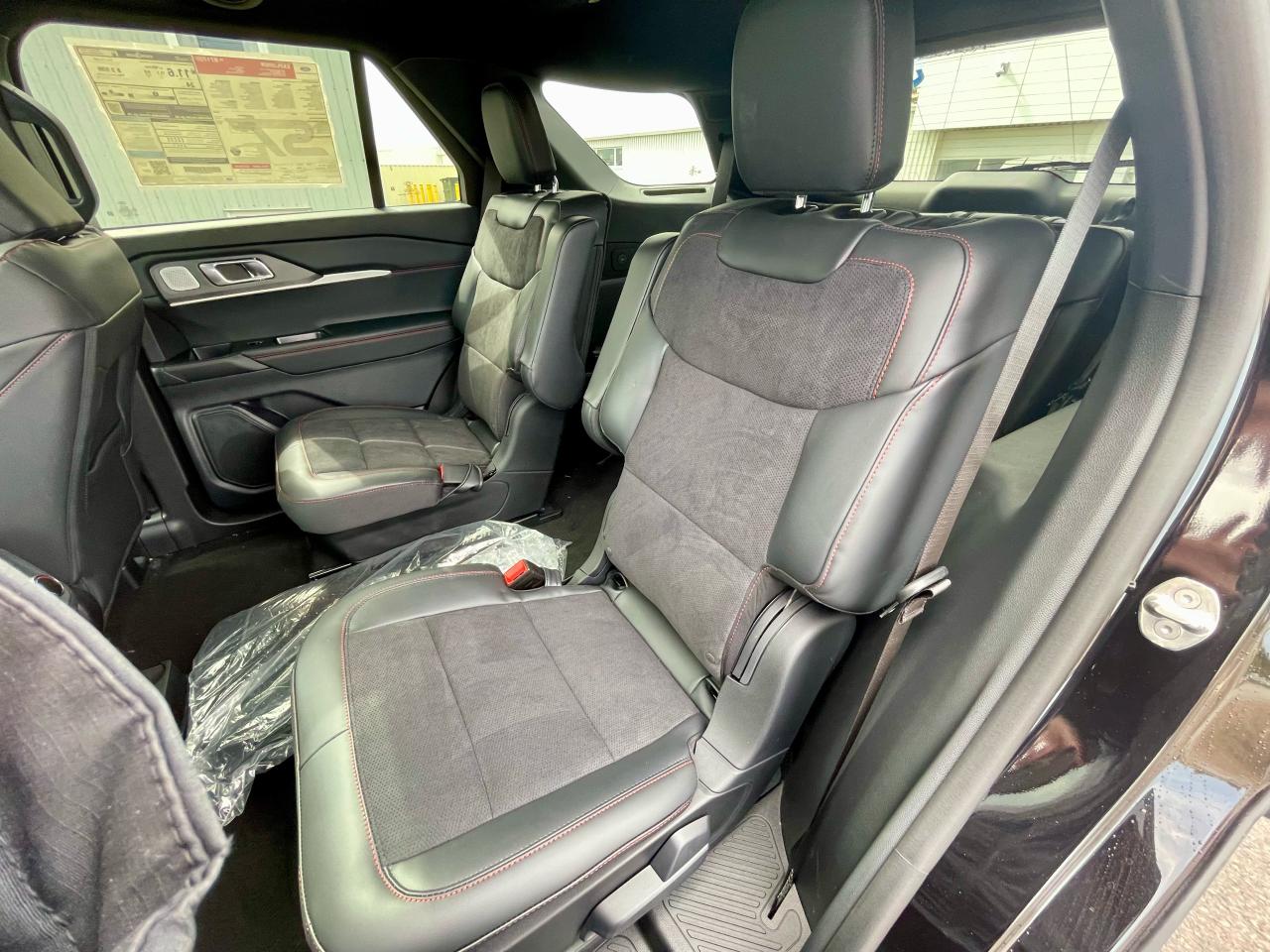 2025 Ford Explorer ST 4WD Photo5