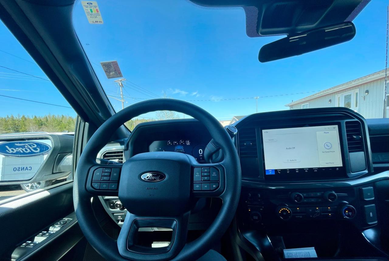 2025 Ford F-150 STX 4WD SuperCrew 5.5' Box Photo5