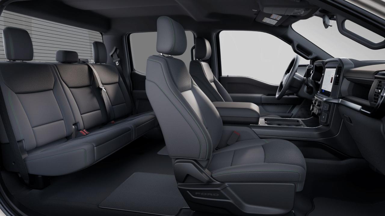 2025 Ford F-150 STX 4WD SuperCrew 5.5' Box Photo5