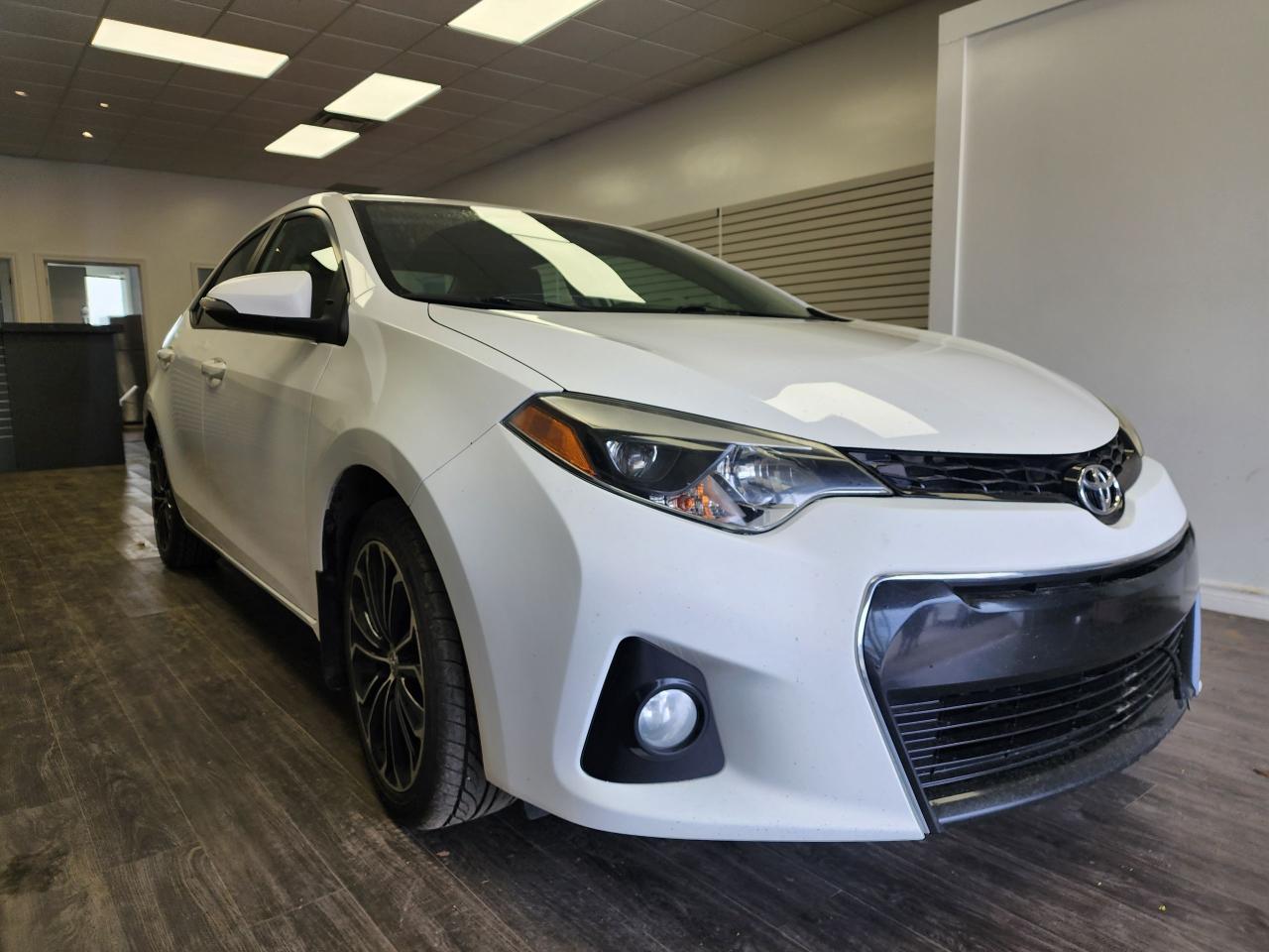 2014 Toyota Corolla S - Photo #3