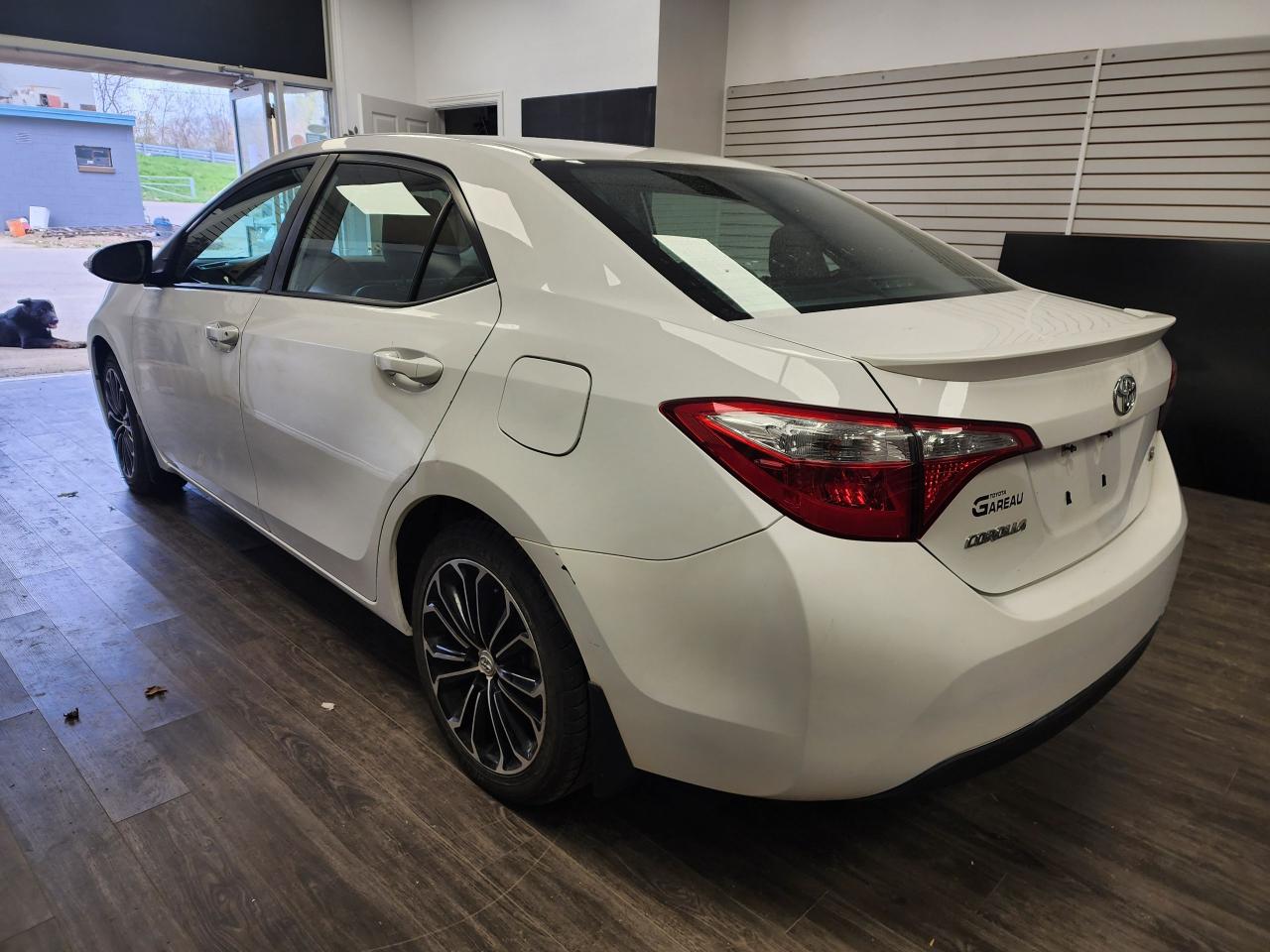 2014 Toyota Corolla S - Photo #6