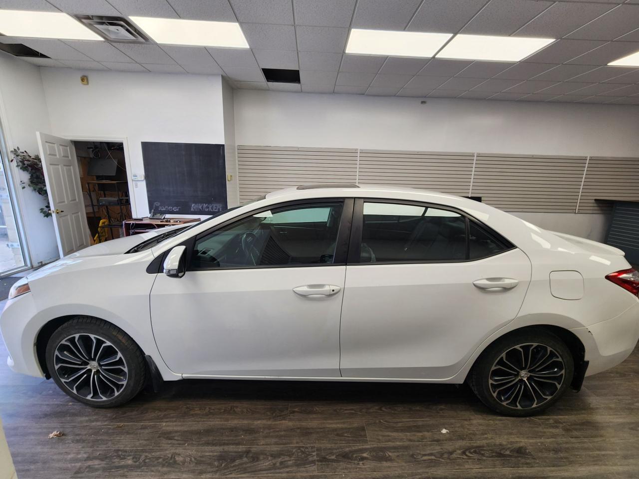 2014 Toyota Corolla S - Photo #5