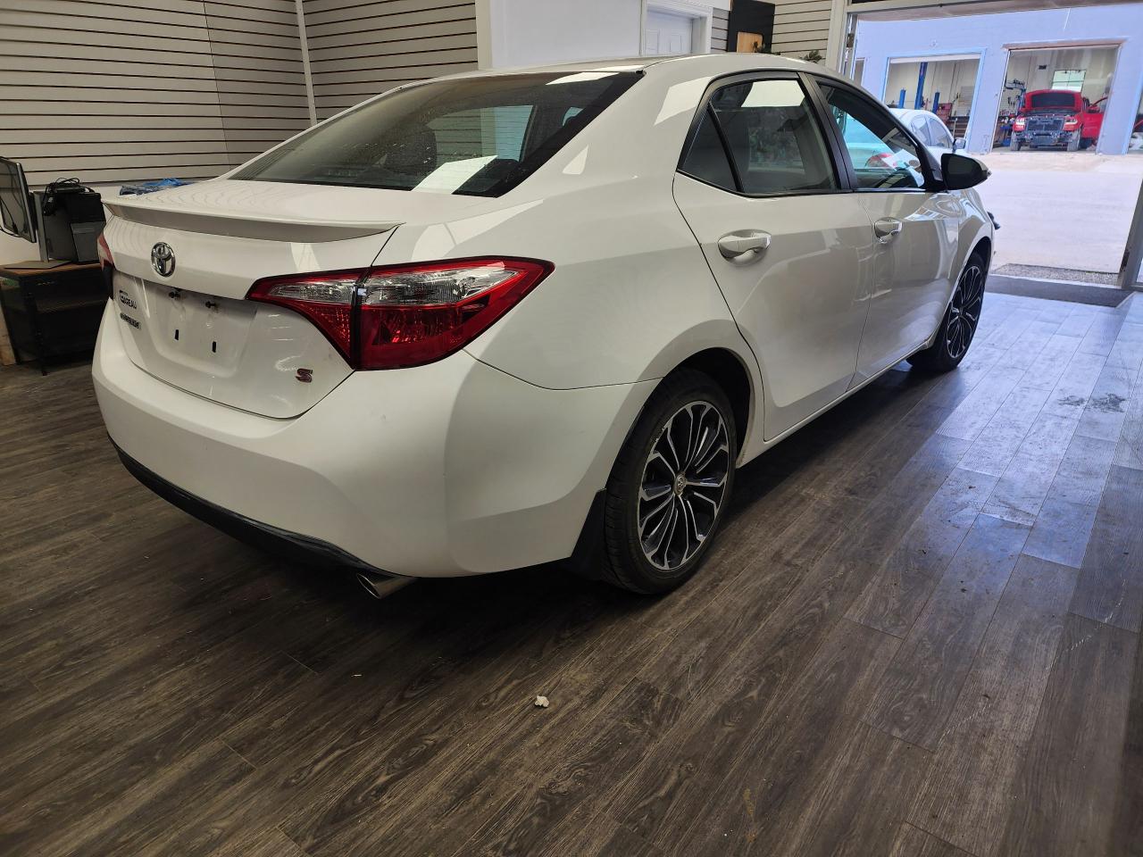 2014 Toyota Corolla S - Photo #7