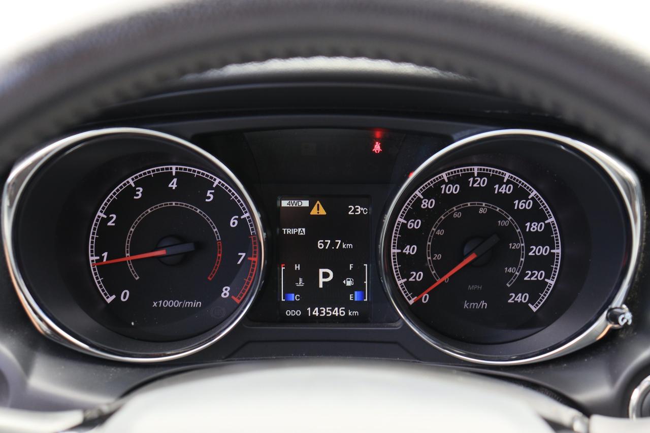 2018 Mitsubishi RVR SE LTD | AWD | Leather | Pano Glass | Cam & More! Photo59