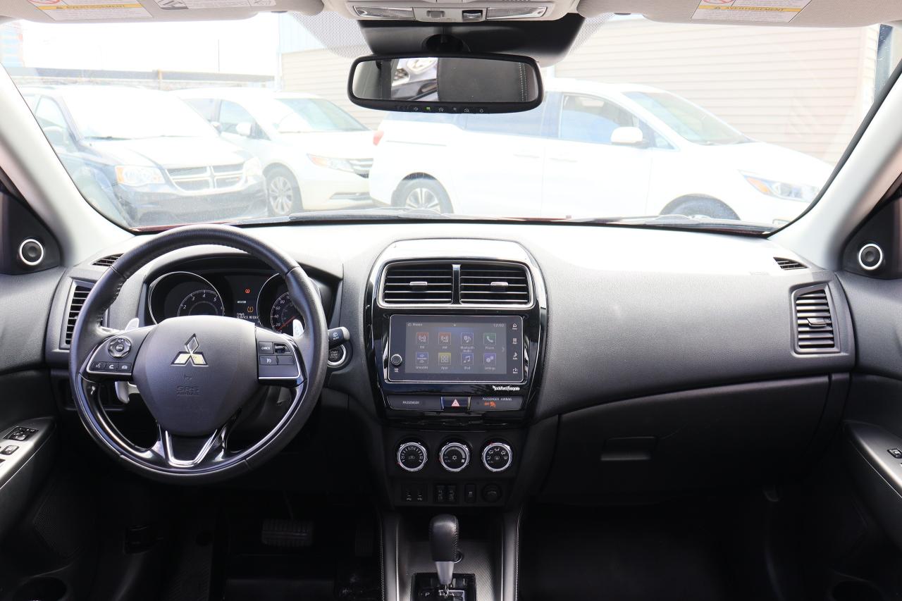 2018 Mitsubishi RVR SE LTD | AWD | Leather | Pano Glass | Cam & More! Photo75