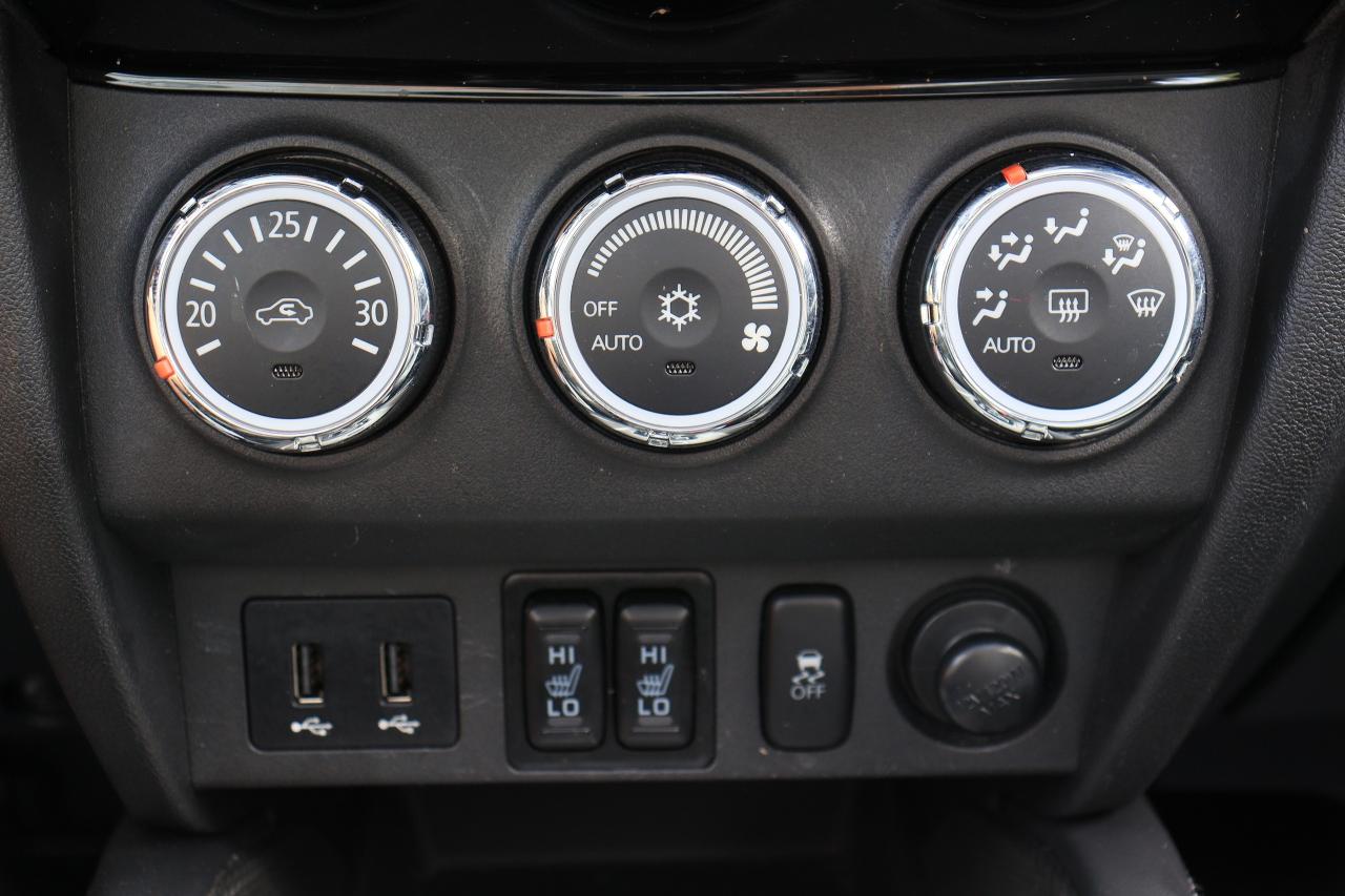 2018 Mitsubishi RVR SE LTD | AWD | Leather | Pano Glass | Cam & More! Photo64