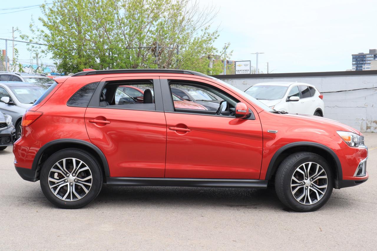 2018 Mitsubishi RVR SE LTD | AWD | Leather | Pano Glass | Cam & More! Photo49