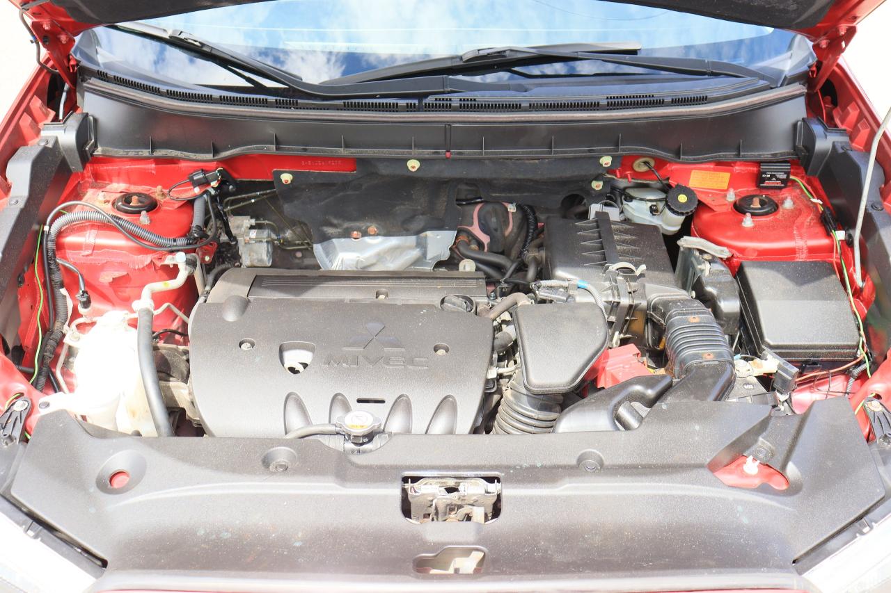 2018 Mitsubishi RVR SE LTD | AWD | Leather | Pano Glass | Cam & More! Photo38