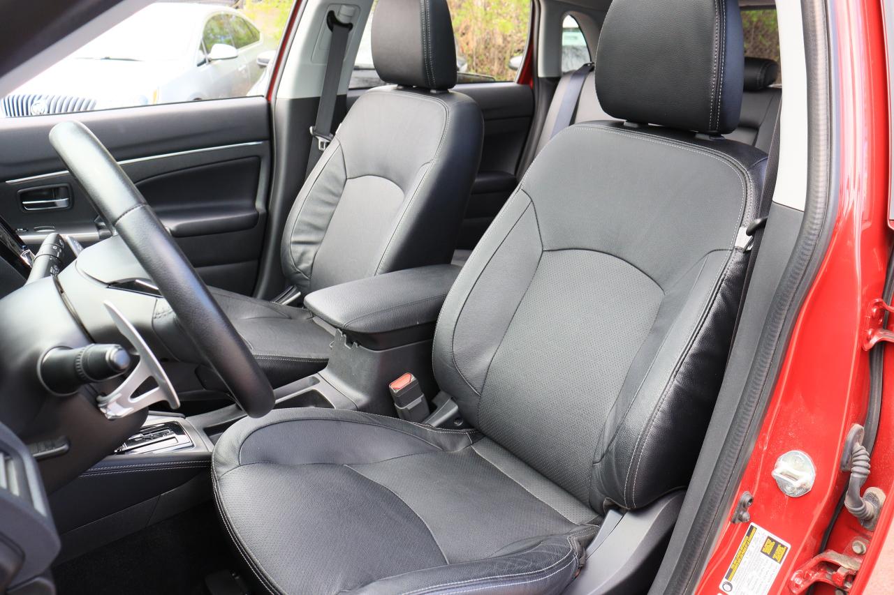 2018 Mitsubishi RVR SE LTD | AWD | Leather | Pano Glass | Cam & More! Photo28