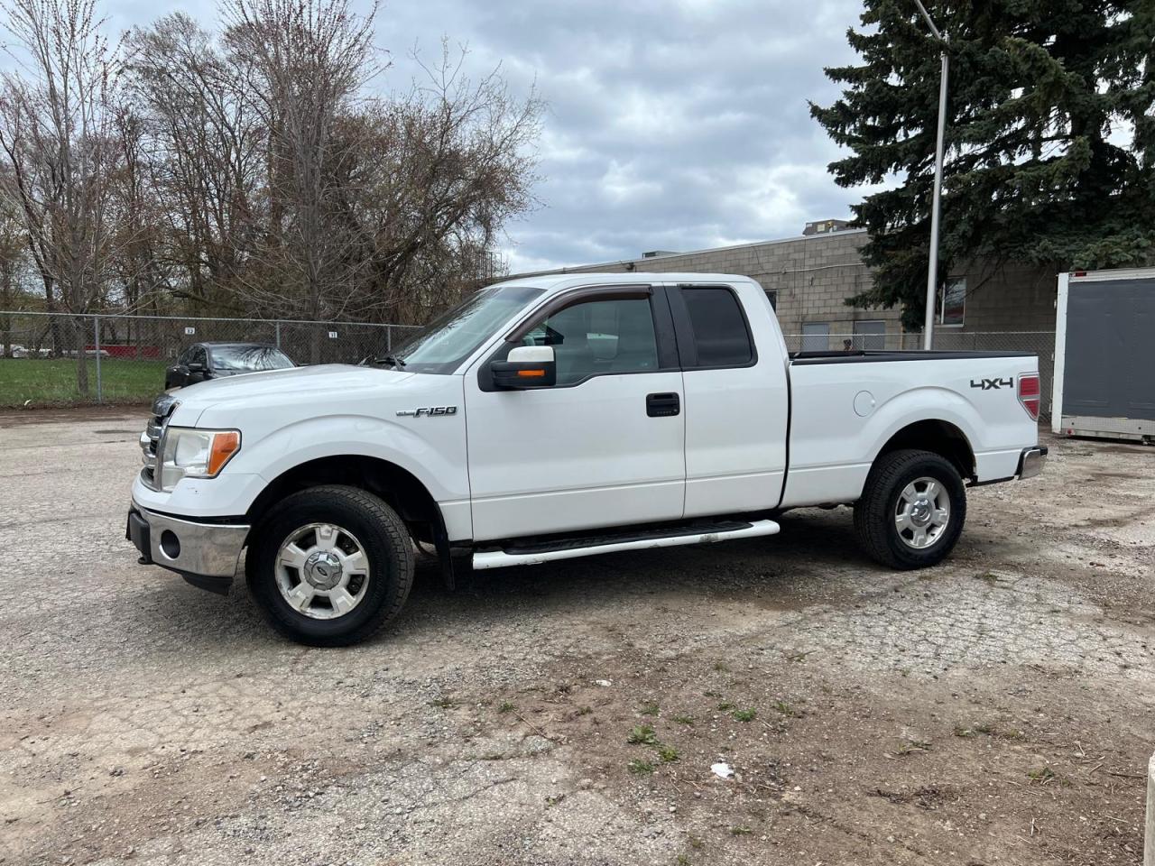 2014 Ford F-150 LOW KM NO ACCIDENT 4X4 LONG BED CARPLAY BLUETOOTH - Photo #2